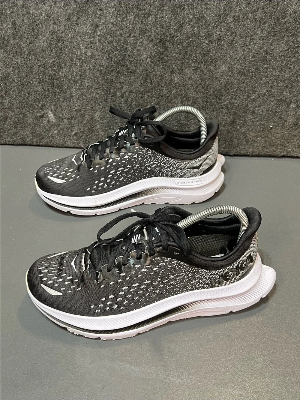 Hoka Kawana Womens Running Shoe - Size 7.5